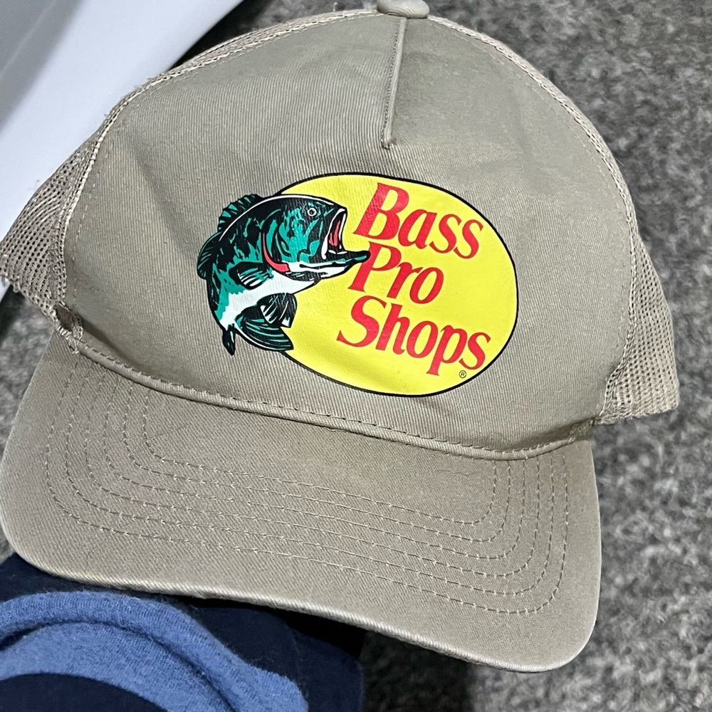 Bass Pro Shops Tan Largemouth Bass Logo